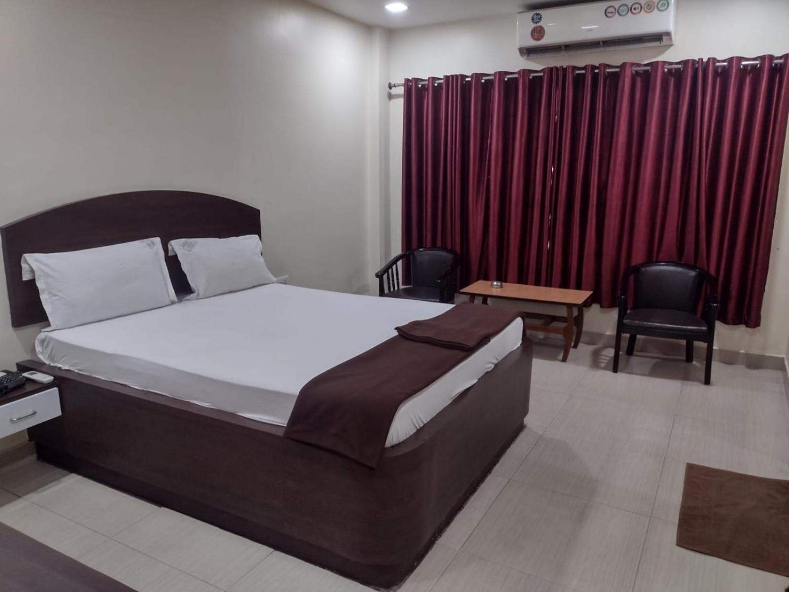 Hotel Annapurna Guntūr Esterno foto